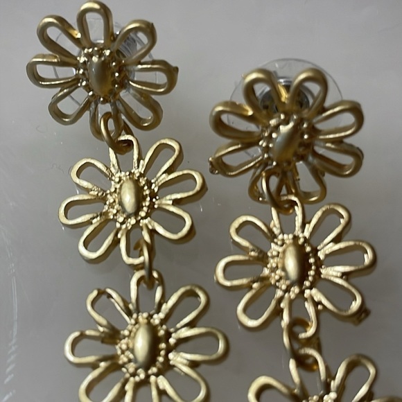 Dainty Elegant Gold Trio Flower Dangle Earrings - Picture 6 of 10